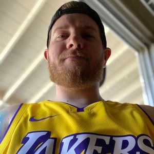 Meet your Posher, Derek